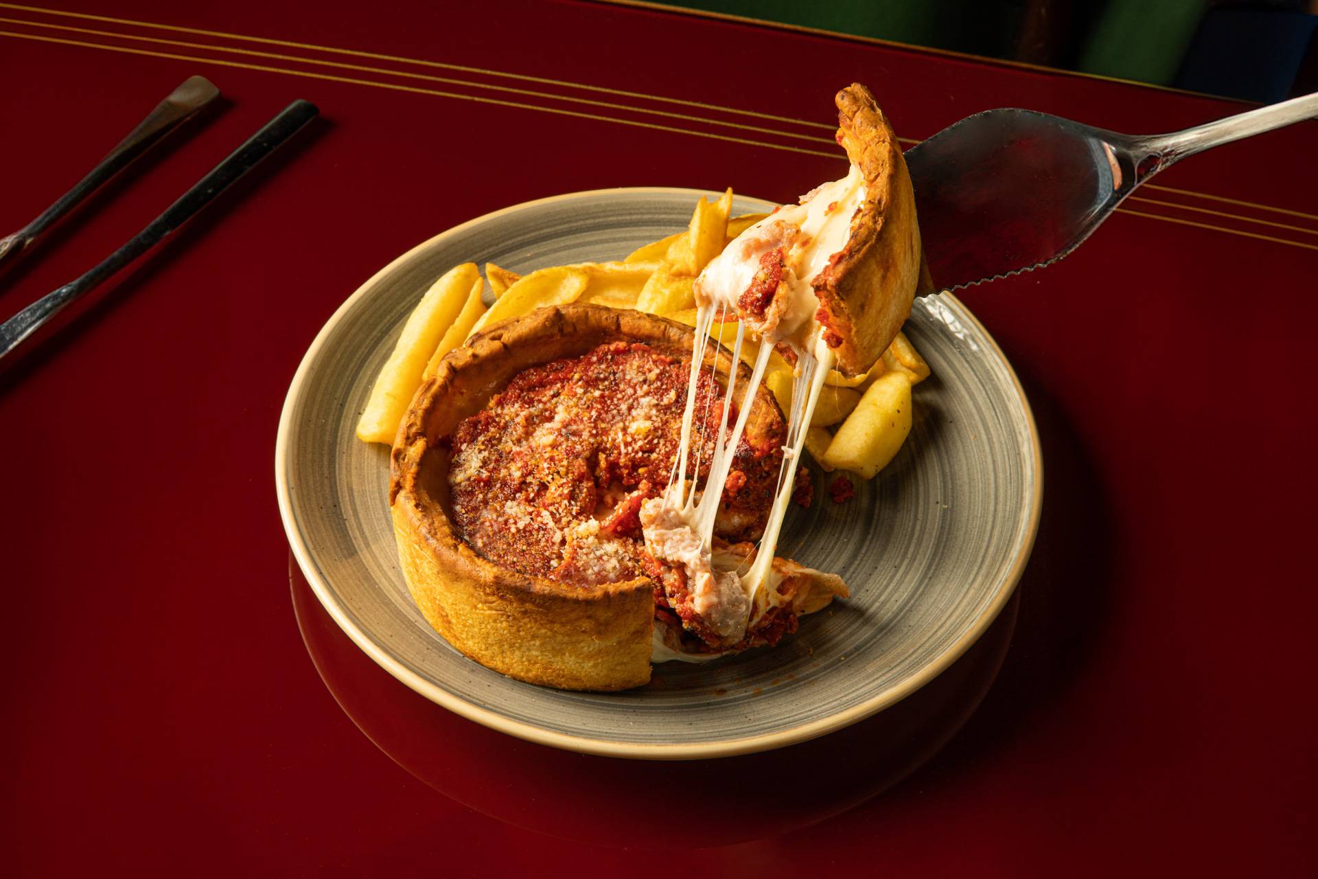 Trancio di Deep-Dish Pizza di Hamerica's
